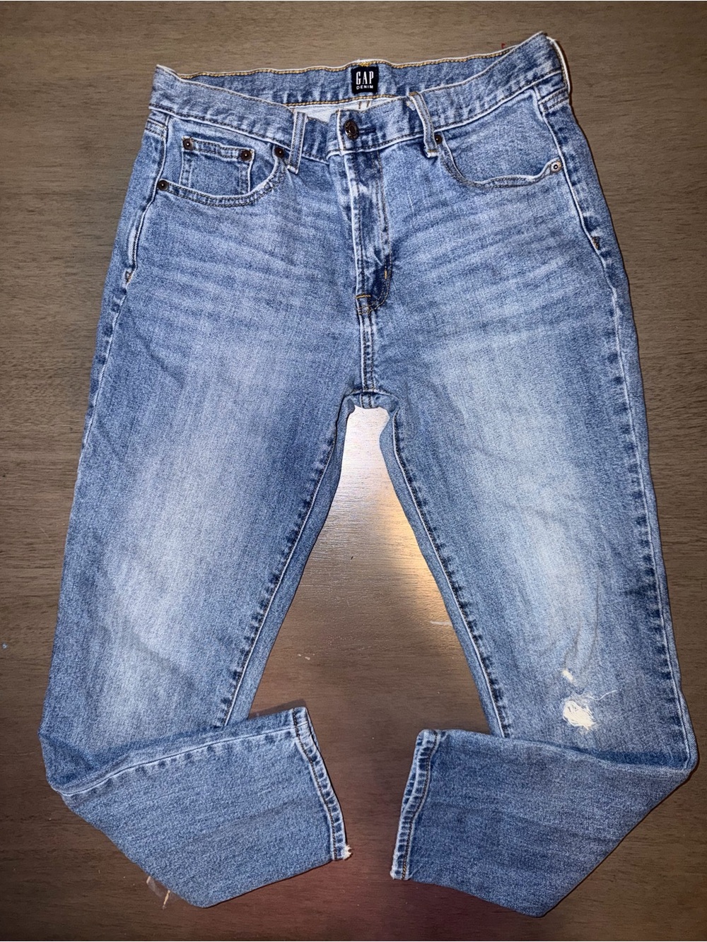 GAP women’s Light Blue Washed Jeans